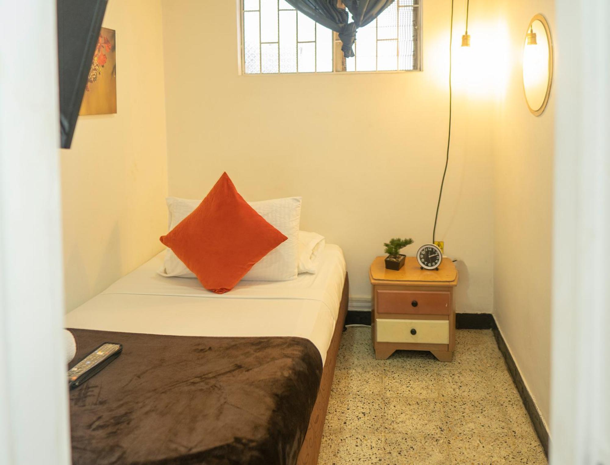 מדיין Africa House-Casa Hotel Laureles-La70 מראה חיצוני תמונה