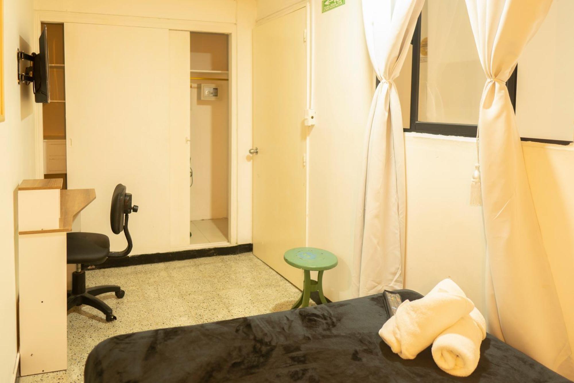 מדיין Africa House-Casa Hotel Laureles-La70 מראה חיצוני תמונה