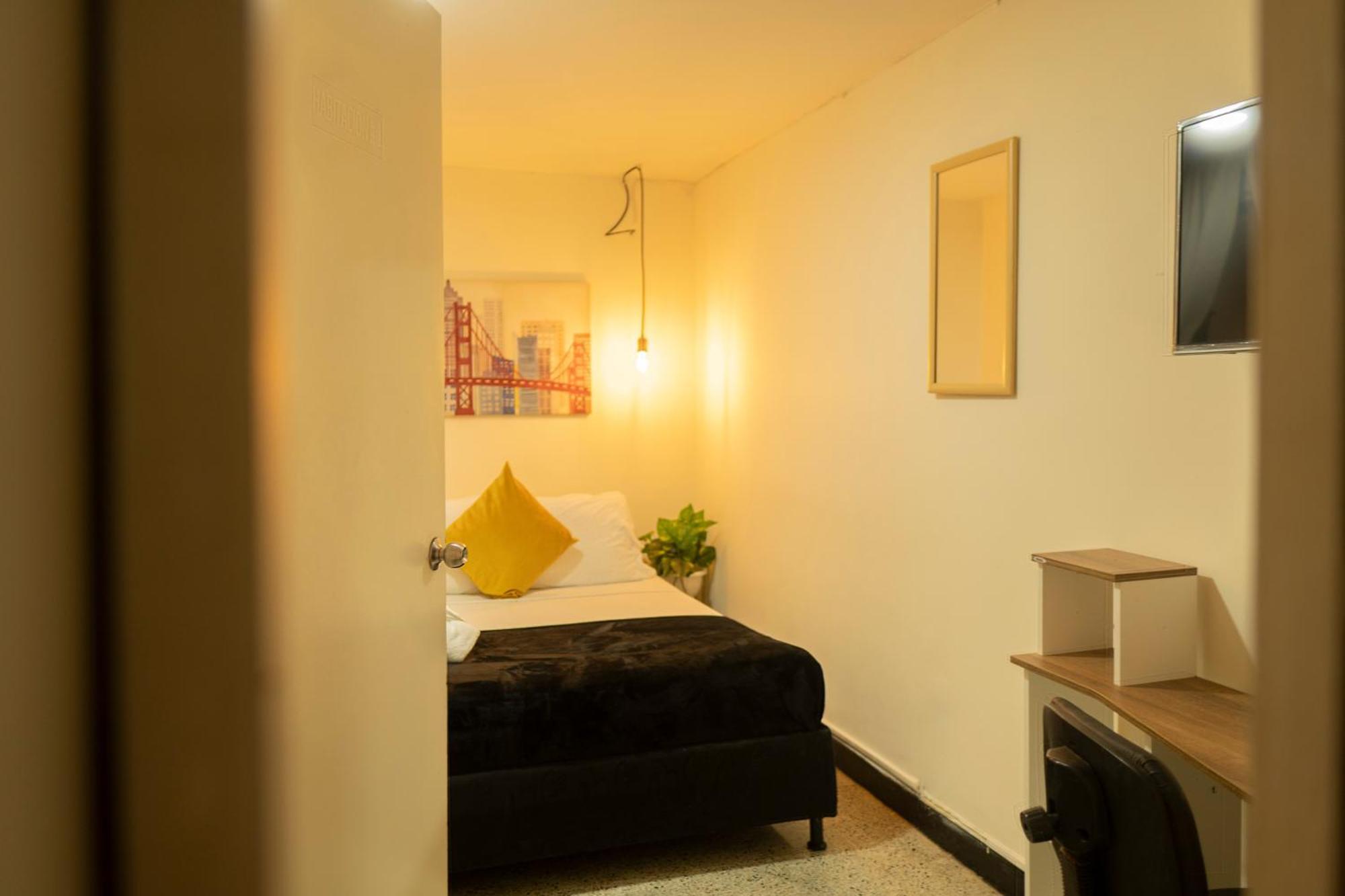 מדיין Africa House-Casa Hotel Laureles-La70 מראה חיצוני תמונה
