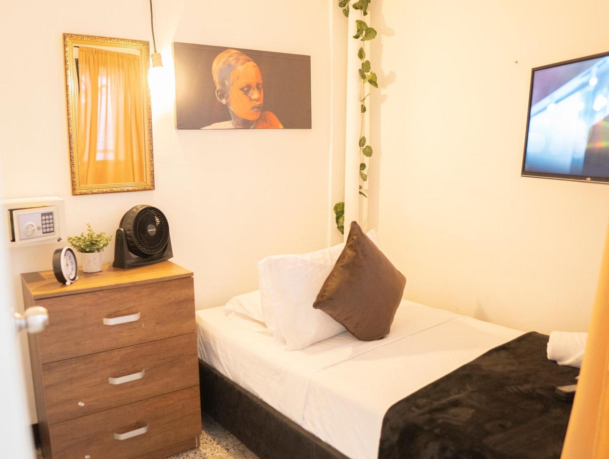 מדיין Africa House-Casa Hotel Laureles-La70 מראה חיצוני תמונה
