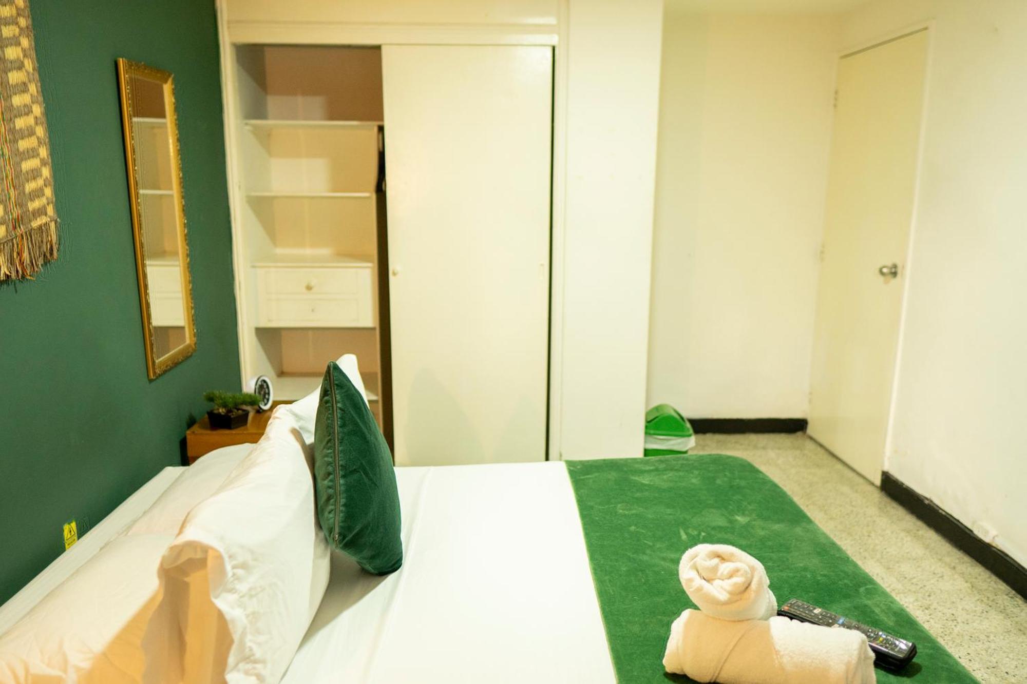 מדיין Africa House-Casa Hotel Laureles-La70 מראה חיצוני תמונה