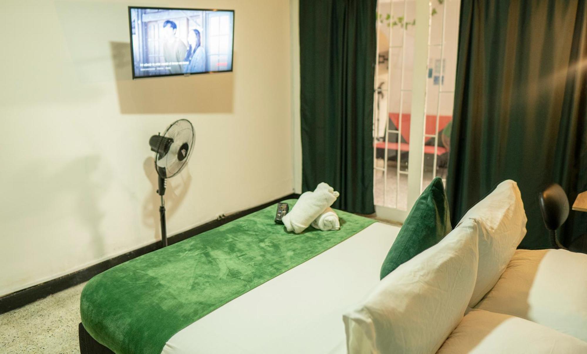 מדיין Africa House-Casa Hotel Laureles-La70 מראה חיצוני תמונה