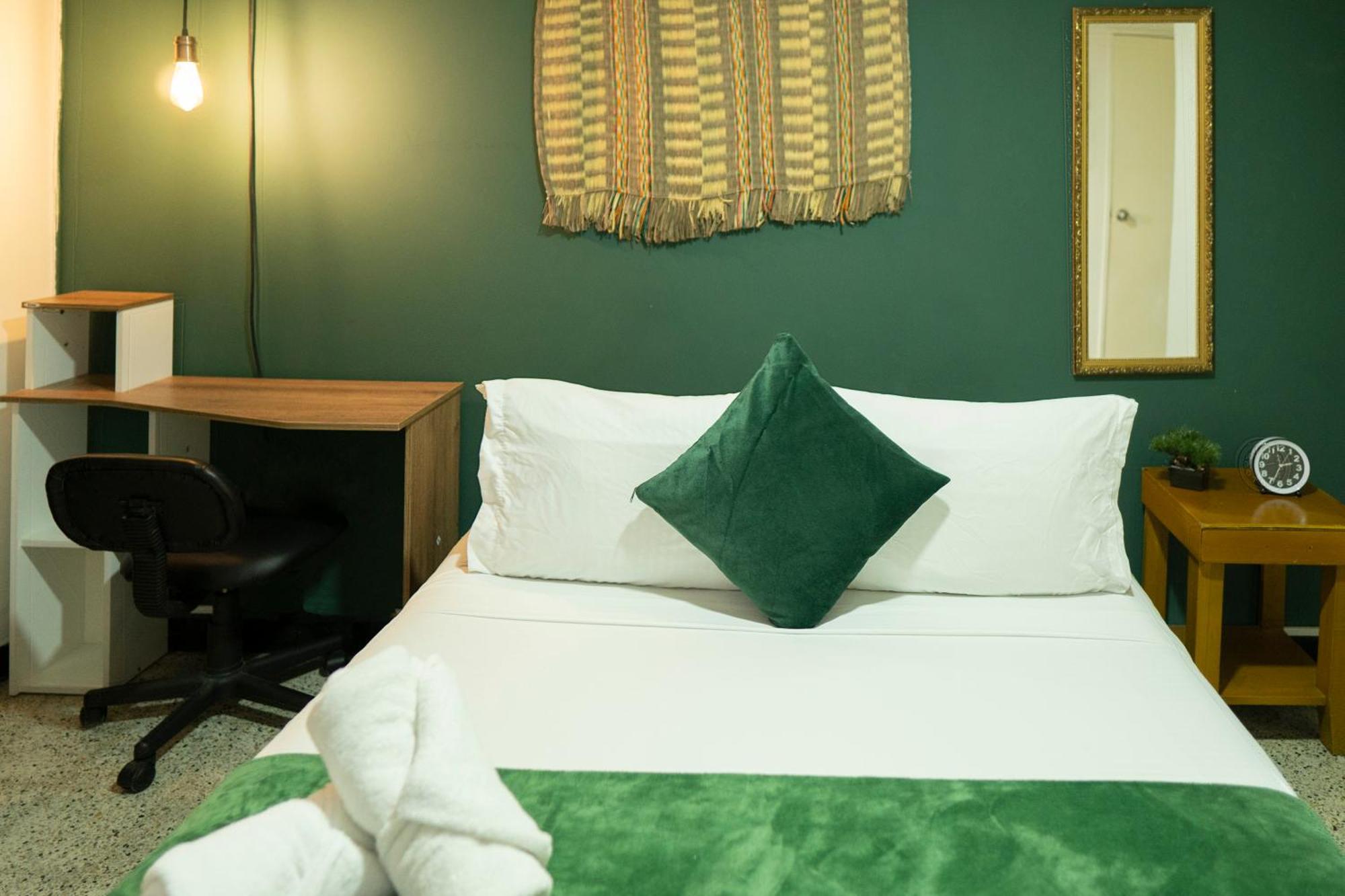 מדיין Africa House-Casa Hotel Laureles-La70 מראה חיצוני תמונה