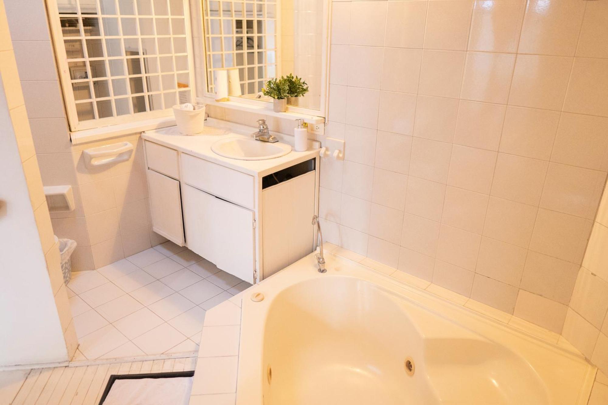 מדיין Africa House-Casa Hotel Laureles-La70 מראה חיצוני תמונה