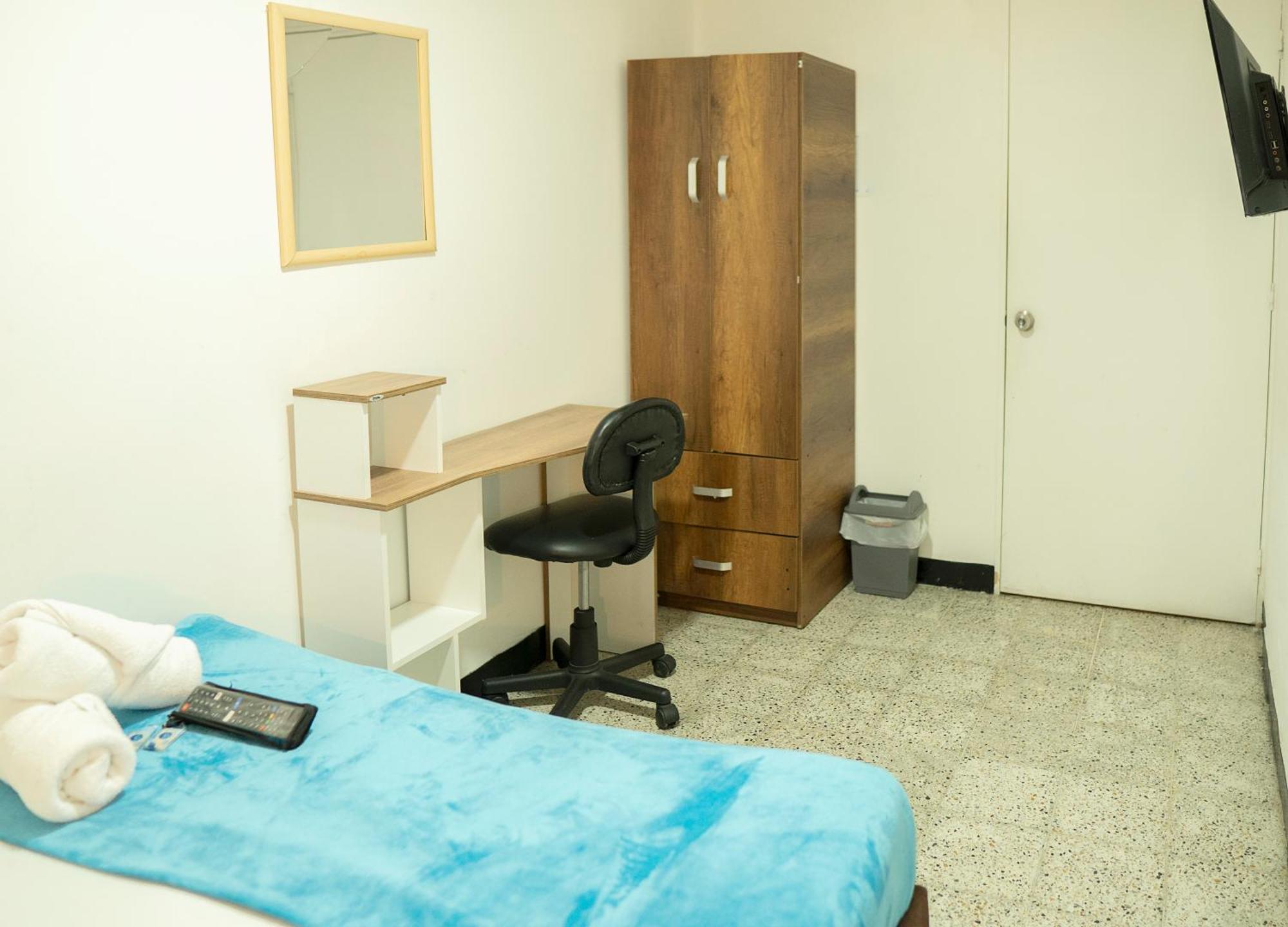 מדיין Africa House-Casa Hotel Laureles-La70 מראה חיצוני תמונה